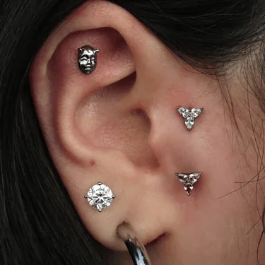 Premium body jewelry detail 2 at Synergy Body Art
